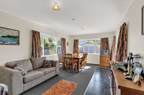 Photo of property in 286 Kawiu Road, Levin, 5510