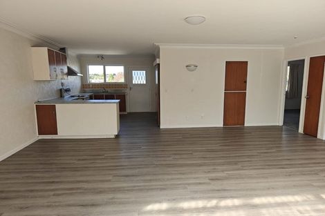Photo of property in 3/8 Pamela Place, New Lynn, Auckland, 0600