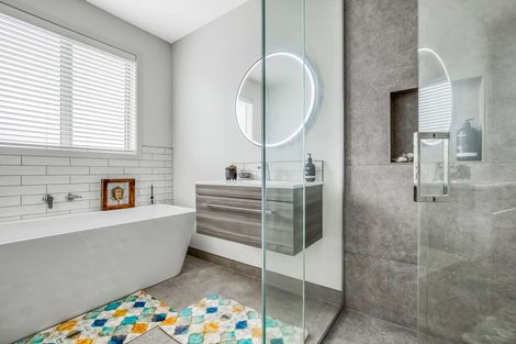 Photo of property in 30 Awatea Drive, Whitianga, 3510