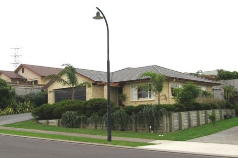 Photo of property in 35 Rush Creek Drive, Westgate, Auckland, 0614