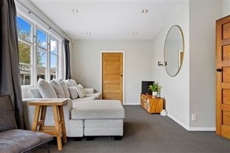 Photo of property in 19 Pitcairn Crescent, Bryndwr, Christchurch, 8053