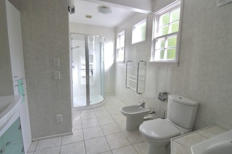 Photo of property in 13 David Crescent, Karori, Wellington, 6012