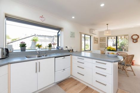 Photo of property in 11 Oakridge Drive, Kerikeri, 0230