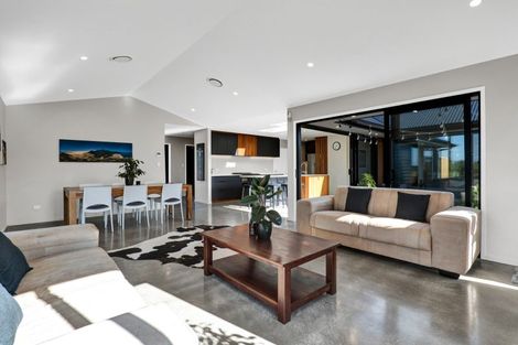 Photo of property in 160 Maude Road, Kaimiro, New Plymouth, 4371