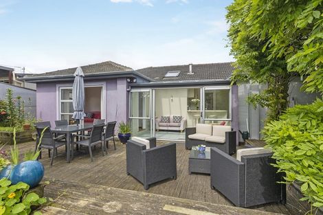Photo of property in 39 Barrack Road, Mount Wellington, Auckland, 1060