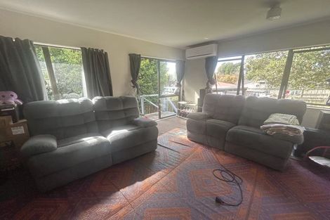 Photo of property in 1/21 Lowtherhurst Road, Massey, Auckland, 0614