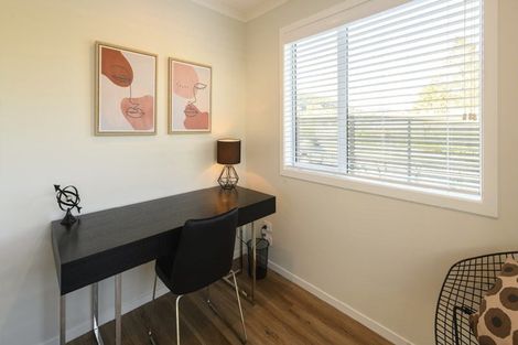 Photo of property in 40 Bluff Road, Kenepuru, Porirua, 5022