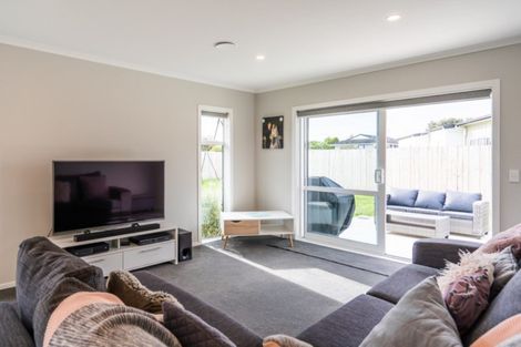Photo of property in 27 Gallipoli Place, Paraparaumu, 5032