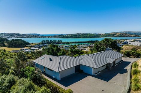Photo of property in 2 Hauroko Glen, Aotea, Porirua, 5024