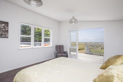 Photo of property in 81 Blue Pacific Parade, Riversdale Beach, Masterton, 5872