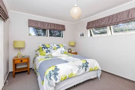 Photo of property in 38 Wyoming Avenue, Murrays Bay, Auckland, 0630