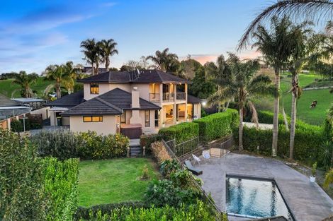 Photo of property in 2 Stonebridge Road, Temple View, Hamilton, 3289