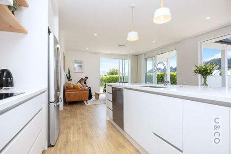 Photo of property in 31 Fruitlands Road, Kumeu, 0810