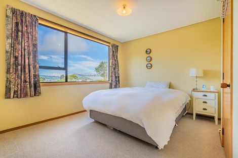 Photo of property in 35 Pioneer Crescent, Helensburgh, Dunedin, 9010