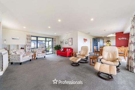 Photo of property in 9 Lemonwood Grove, Maungaraki, Lower Hutt, 5010