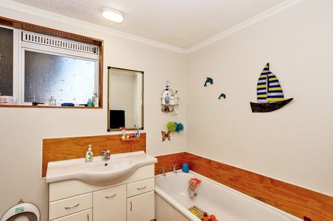 Photo of property in 11 Newbie Street, Heidelberg, Invercargill, 9812