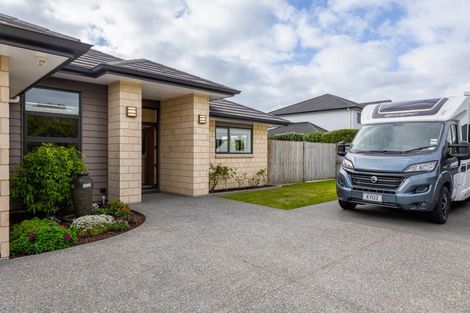 Photo of property in 3 Te Nehu Drive, Paraparaumu, 5032