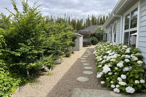 Photo of property in 42 Awanui Crescent, Matakana, Warkworth, 0985