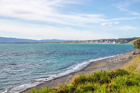 Photo of property in 1598 Cape Palliser Road, Cape Palliser, Featherston, 5772