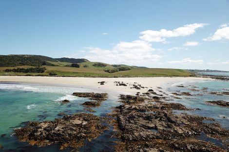 Photo of property in 290 The Nuggets Road, Ahuriri Flat, Kaka Point, 9271