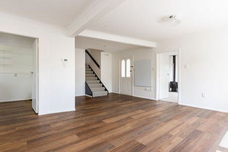 Photo of property in 15 Brazier Grove, Paraparaumu, 5032