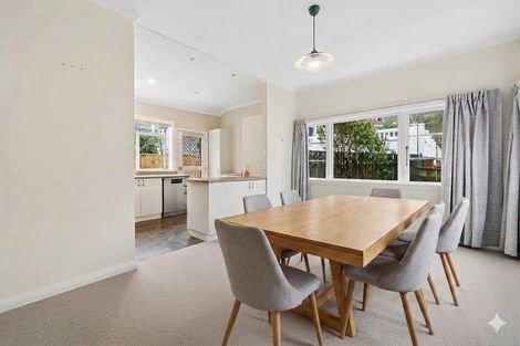 Photo of property in 6 Station Road, Khandallah, Wellington, 6035