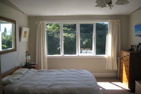 Photo of property in 26 Northland Road, Northland, Wellington, 6012