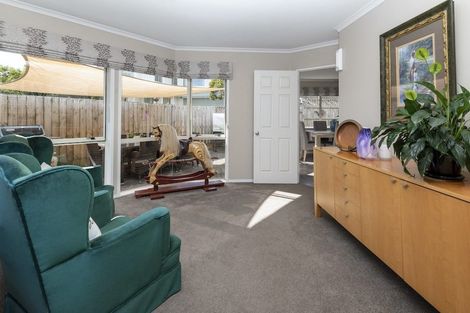 Photo of property in 2/16 Woodgers Way, Somerville, Auckland, 2014