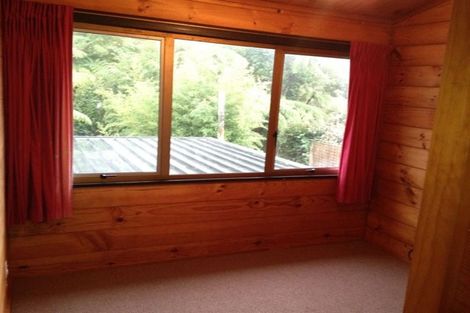 Photo of property in 12 Cross Street, Karori, Wellington, 6012