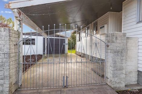 Photo of property in 18 Omaha Grove, Totara Park, Upper Hutt, 5018