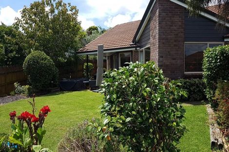 Photo of property in 16 Meadowland Drive, Somerville, Auckland, 2014