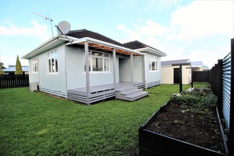 Photo of property in 69a Grey Street, Woodville, 4920