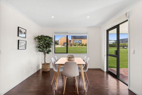 Photo of property in 6 Avalanche Place, Wanaka, 9305