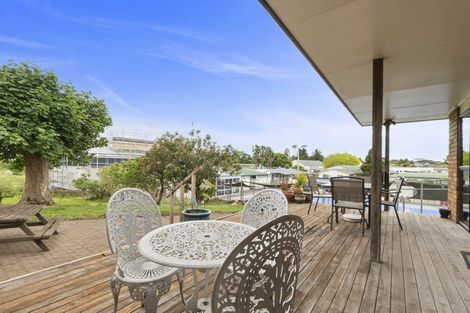 Photo of property in 48 Waerenga Road, Te Kauwhata, 3710