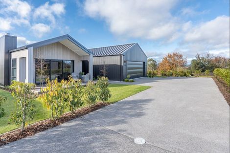 Photo of property in 8 Sorrento Drive, Rangatira Park, Taupo, 3330