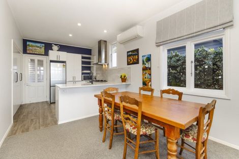 Photo of property in 7 Marine Parade, Eastbourne, Lower Hutt, 5013