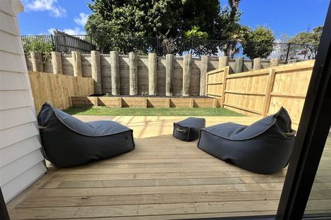 Photo of property in 21 Korokio Lane, Henderson, Auckland, 0612