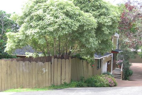 Photo of property in 3/27 Cresta Avenue, Beach Haven, Auckland, 0626