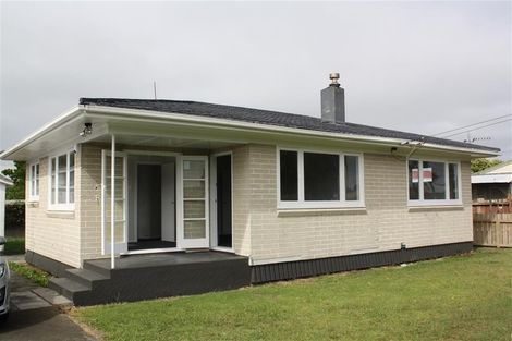 Photo of property in 2 Vine Street, Mangere East, Auckland, 2024