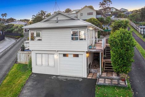 Photo of property in 81a William Bayes Place, Red Beach, 0932
