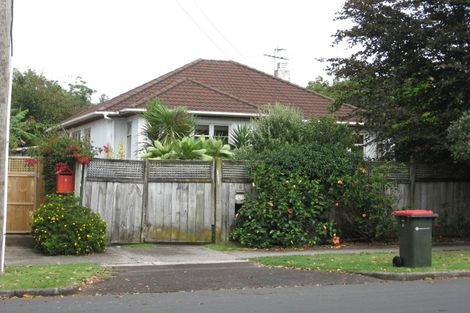 Photo of property in 6 Watson Avenue, Sandringham, Auckland, 1025