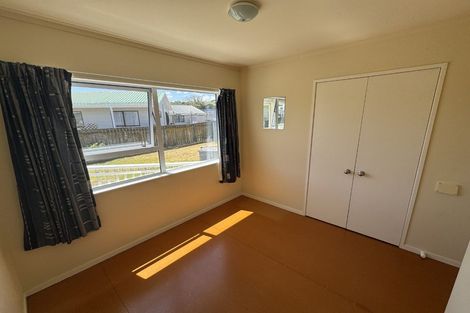 Photo of property in 72 Queens Road, Waikanae Beach, Waikanae, 5036