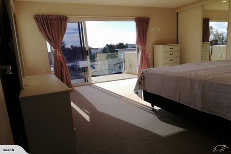 Photo of property in 68 Rochfort Road, Havelock North, 4130