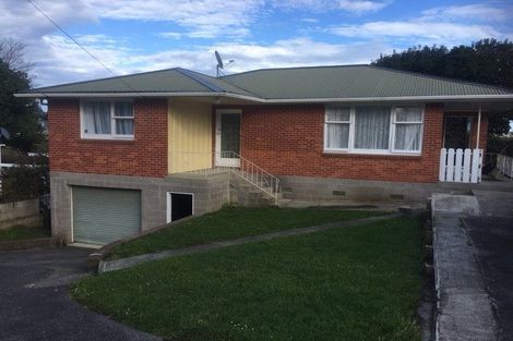 Photo of property in 32 Porter Crescent, Helensville, 0800