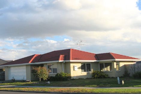 Photo of property in 79 Redcastle Drive, East Tamaki, Auckland, 2013
