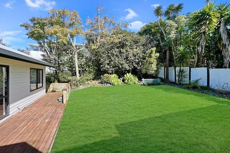 Photo of property in 2/48 Corunna Road, Milford, Auckland, 0620