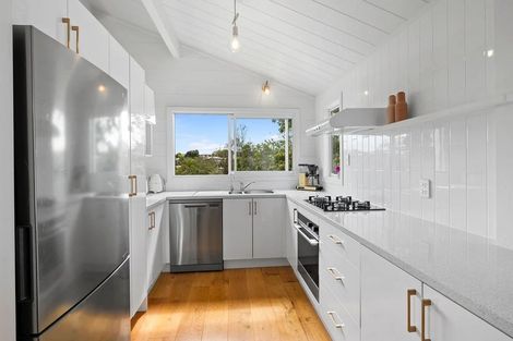 Photo of property in 12 Honnor Place, Hurdon, New Plymouth, 4310