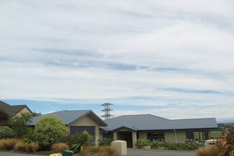 Photo of property in 18 Highcrest Heights, Westmorland, Christchurch, 8025