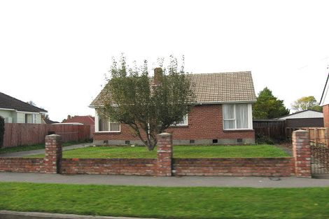 Photo of property in 12 Oakland Street, Northcote, Christchurch, 8052