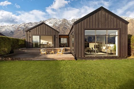 Photo of property in 13 Falconer Rise, Jacks Point, Queenstown, 9371